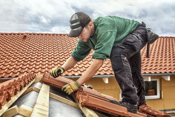 Handwerker wie Dachdecker